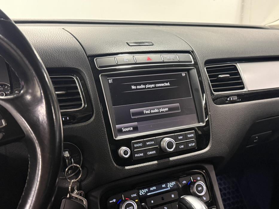 VOLKSWAGEN Touareg 2014