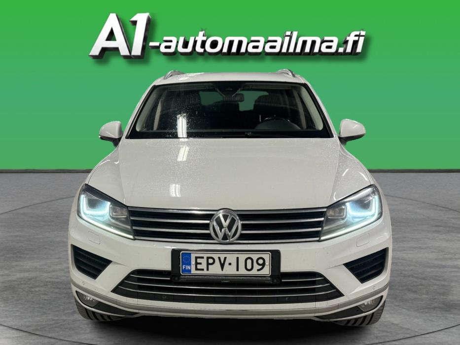 VOLKSWAGEN Touareg 2014