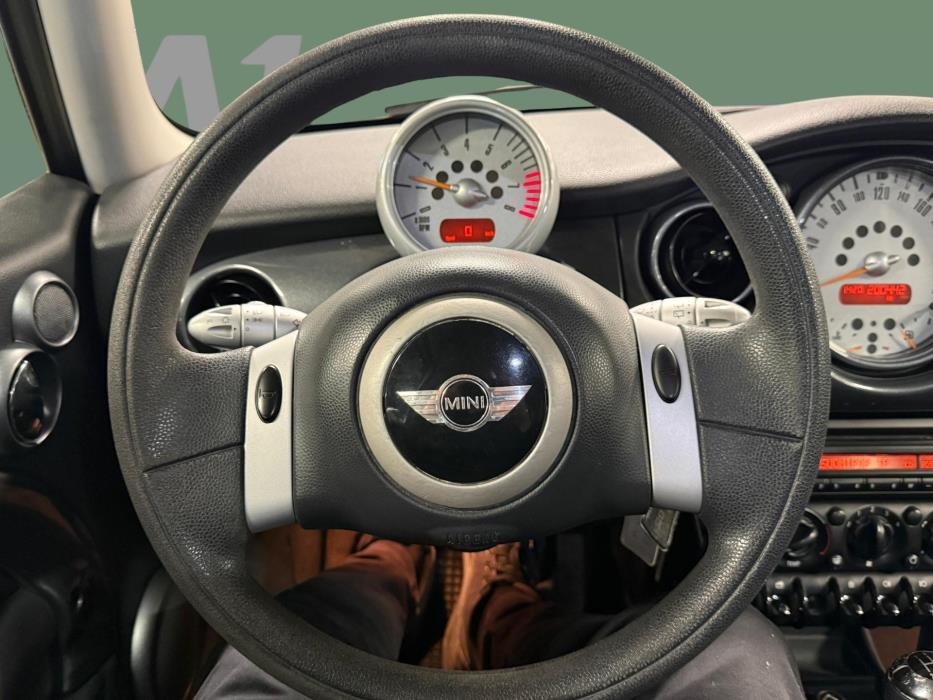 MINI One 2005