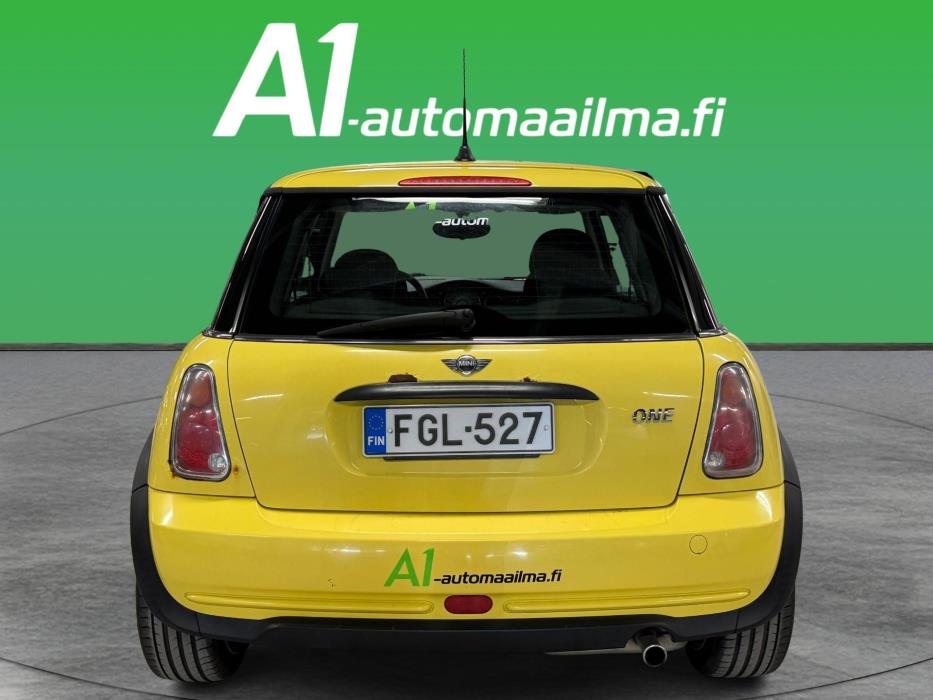MINI One 2005