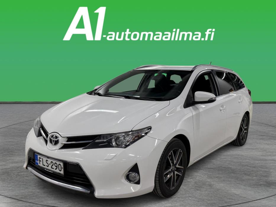 TOYOTA Auris 2015