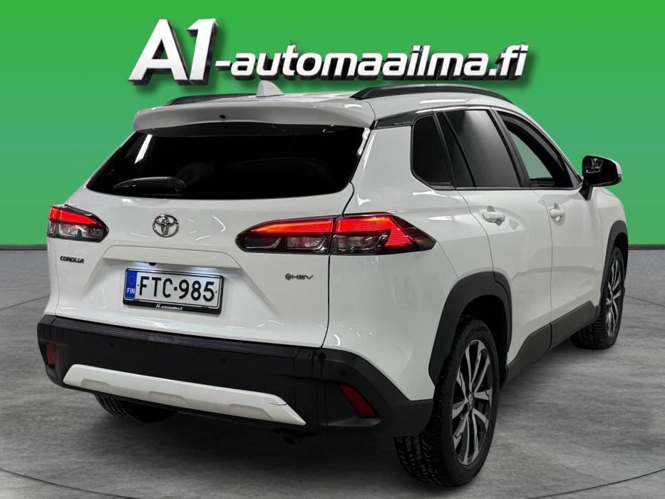 TOYOTA Corolla Cross 2024