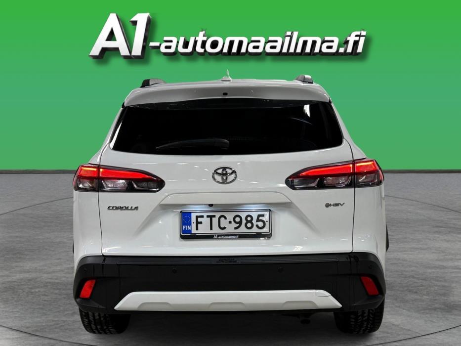 TOYOTA Corolla Cross 2024