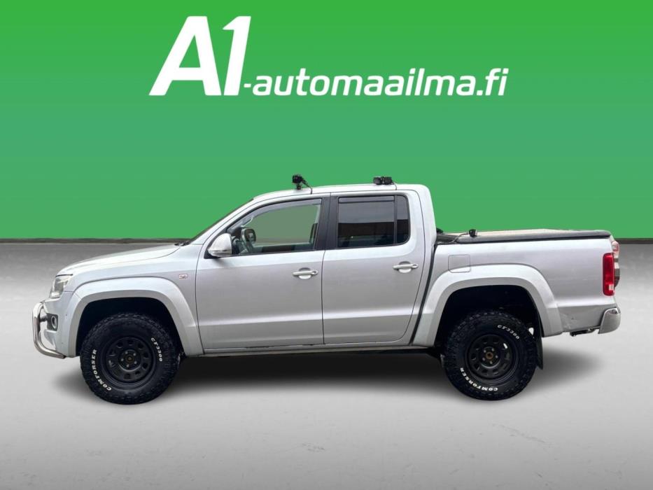 VOLKSWAGEN Amarok 2012