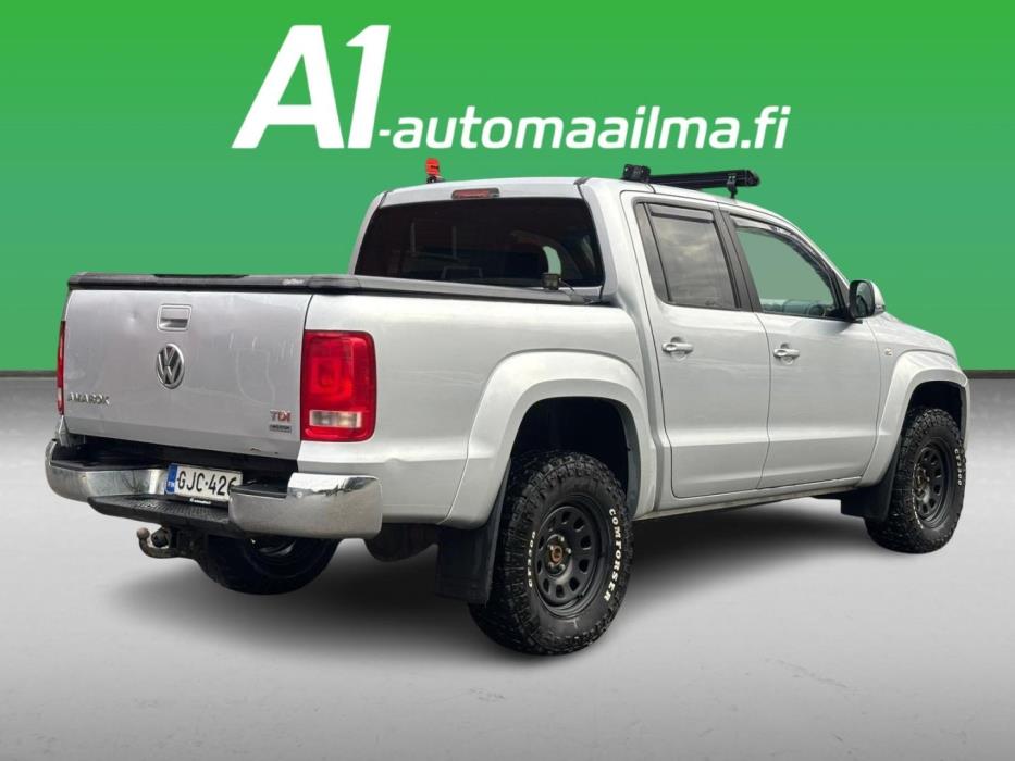 VOLKSWAGEN Amarok 2012