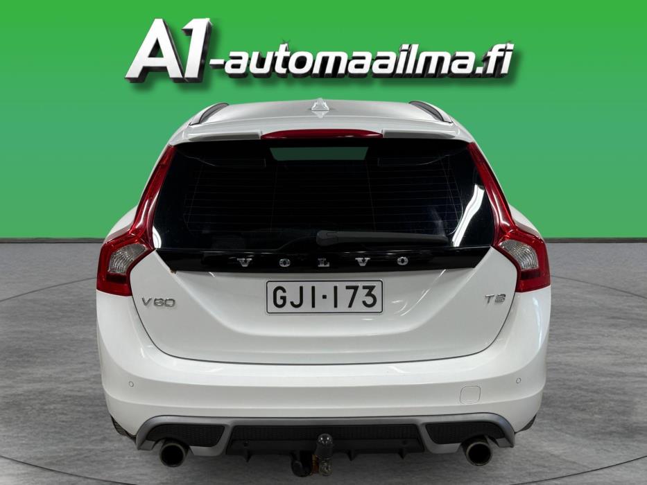 VOLVO V60 2011