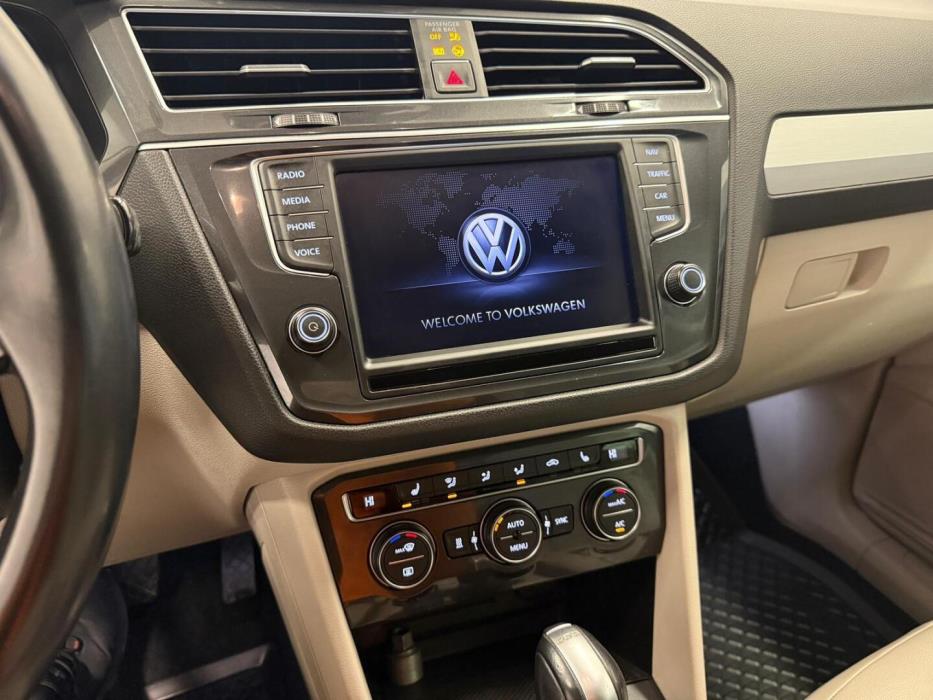 VOLKSWAGEN Tiguan 2016