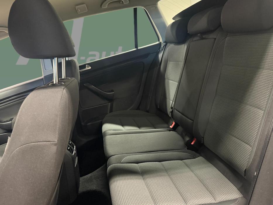 VOLKSWAGEN Golf 2013