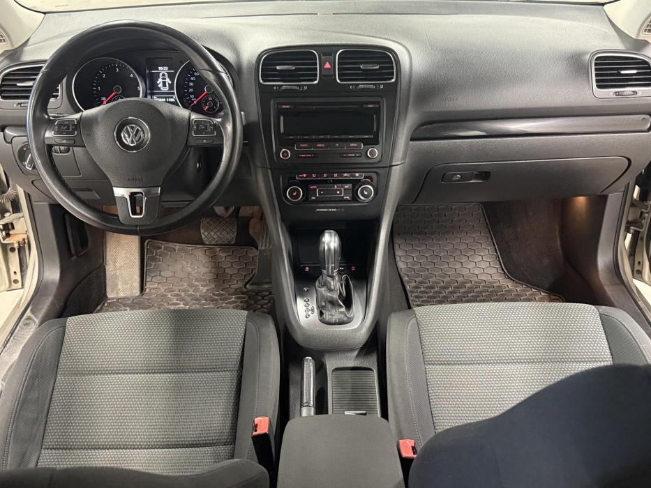 VOLKSWAGEN Golf 2013
