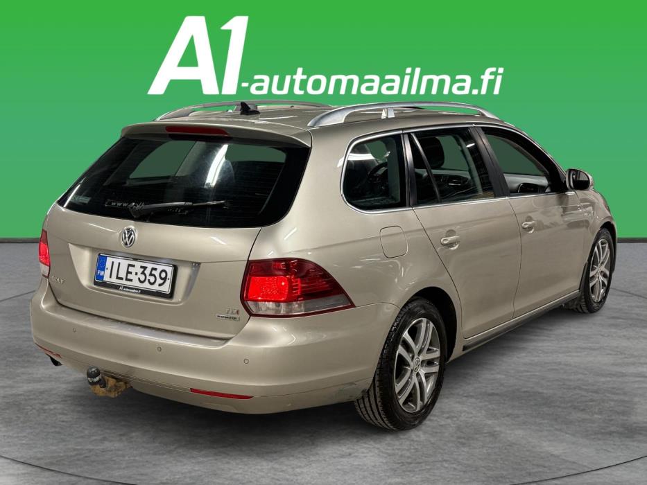 VOLKSWAGEN Golf 2013