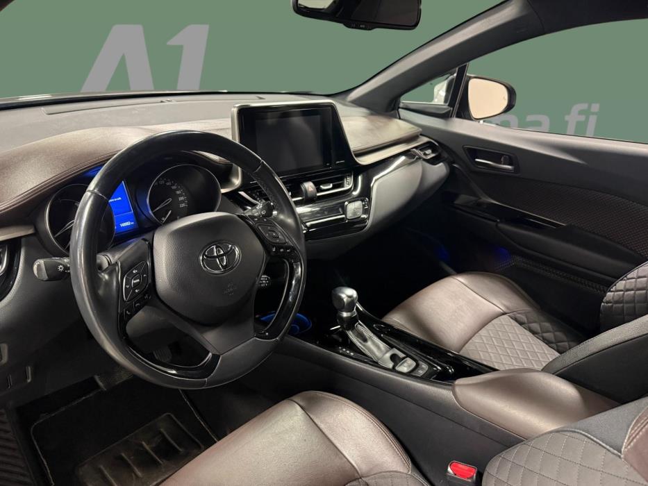 TOYOTA C-HR 2018