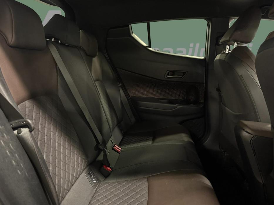TOYOTA C-HR 2018