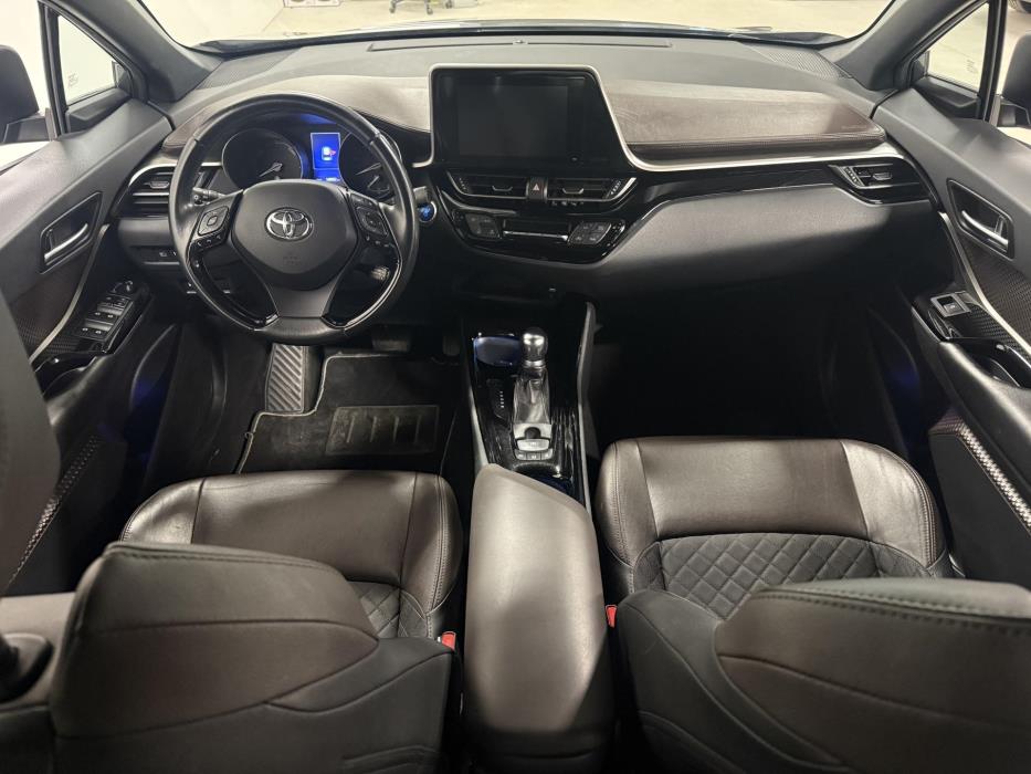 TOYOTA C-HR 2018