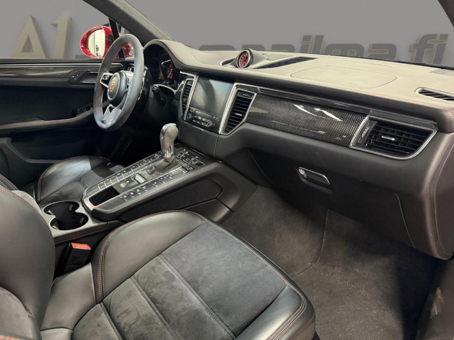 PORSCHE Macan 2017