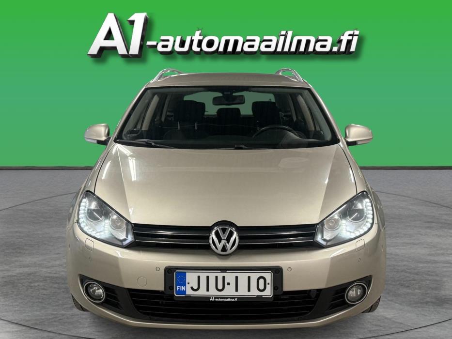 VOLKSWAGEN Golf 2013