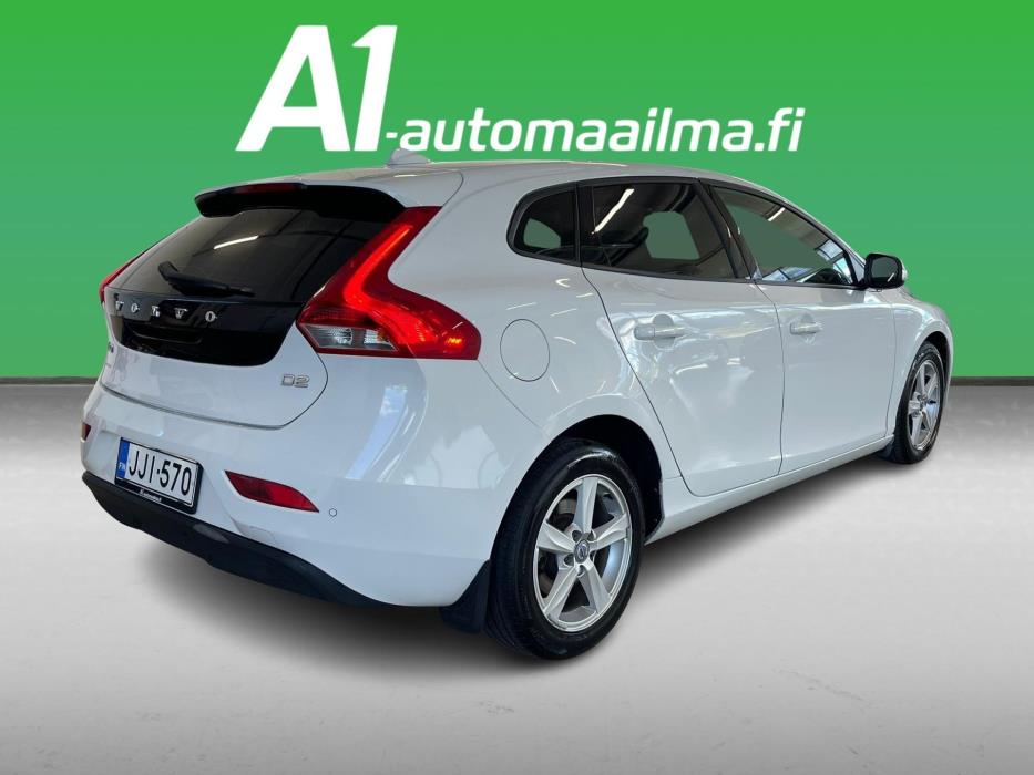 VOLVO V40 2014