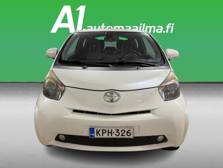 TOYOTA Iq 2010