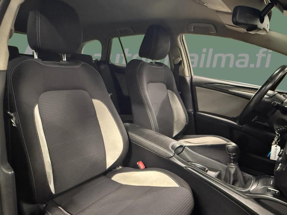TOYOTA Avensis 2016