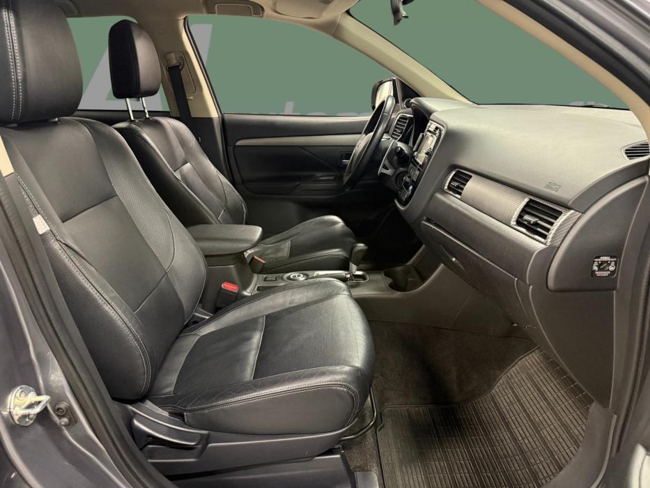MITSUBISHI Outlander 2012
