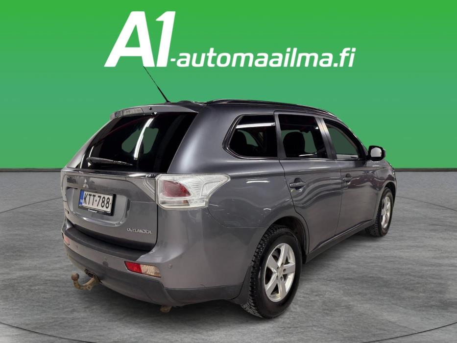 MITSUBISHI Outlander 2012