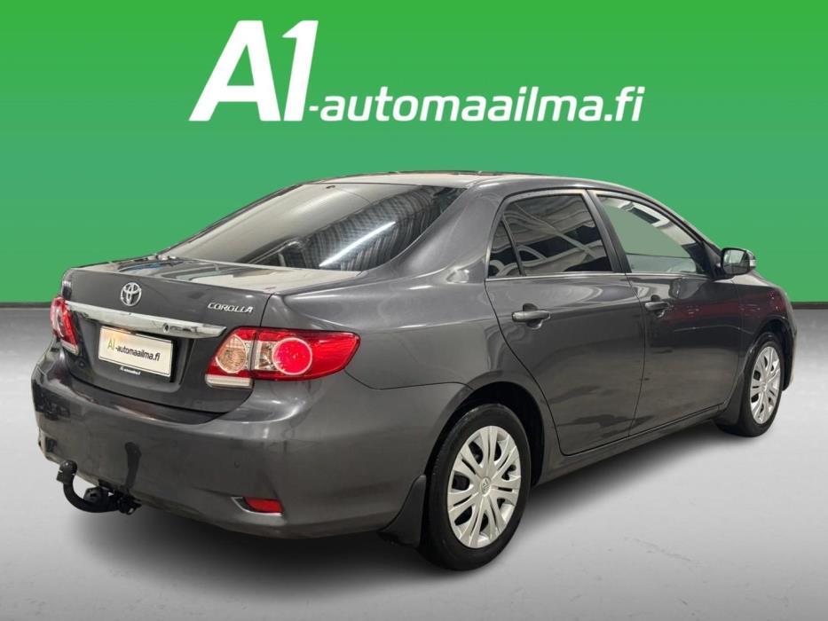 TOYOTA Corolla 2011