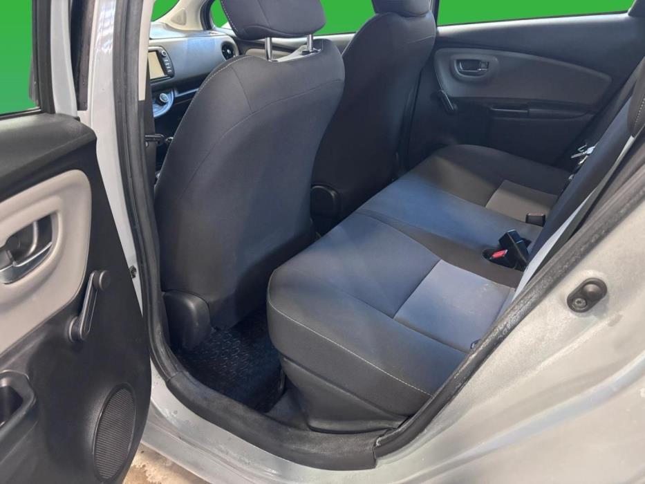 TOYOTA Yaris 2018