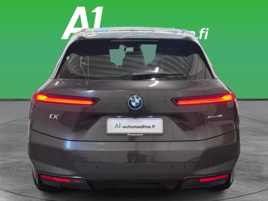 BMW iX 2022