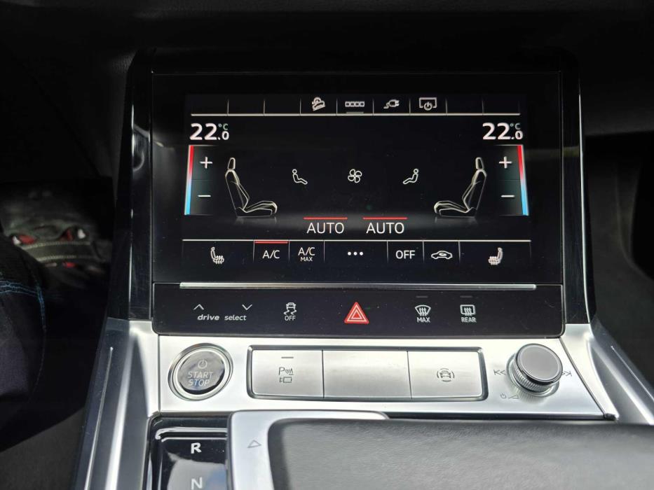 AUDI e-tron 2022