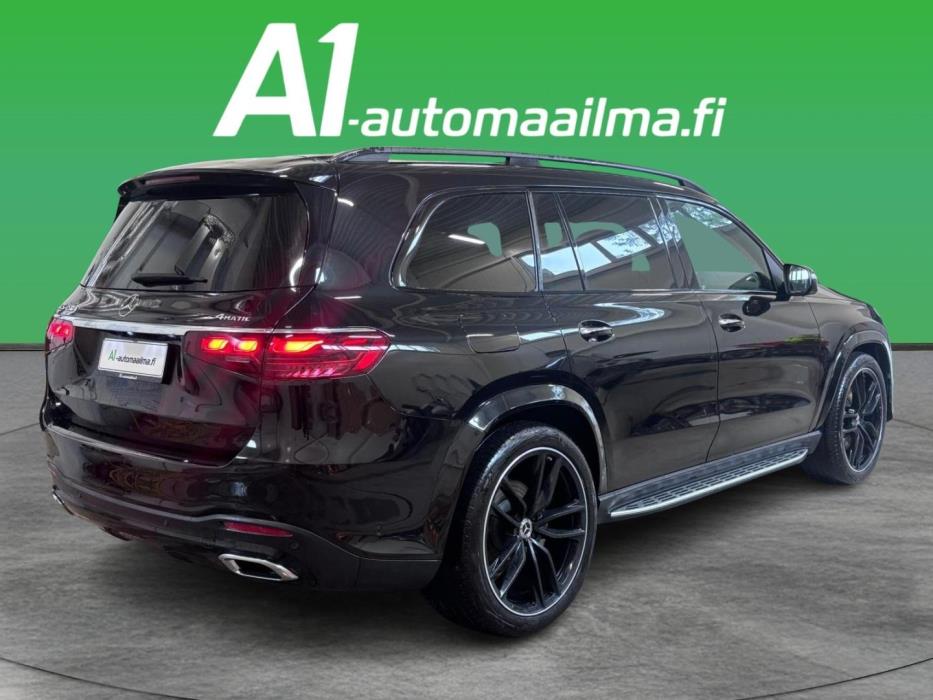 MERCEDES-BENZ GLS 2025