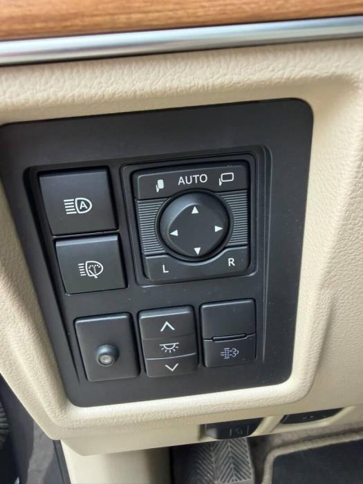 TOYOTA Land Cruiser 2023