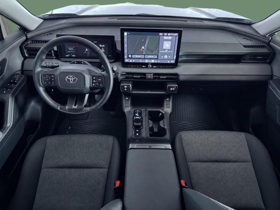 TOYOTA RAV4 2026