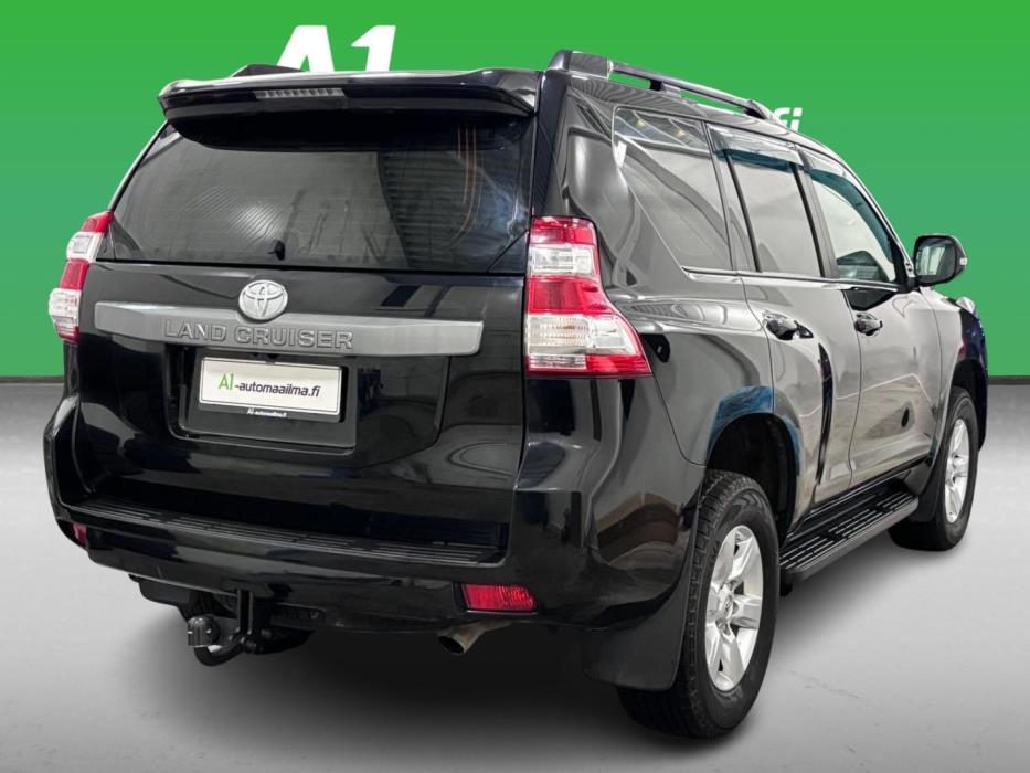 TOYOTA Land Cruiser 2014