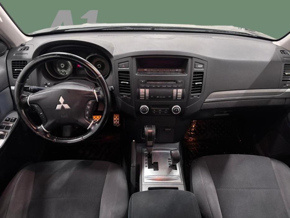 MITSUBISHI Pajero 2007