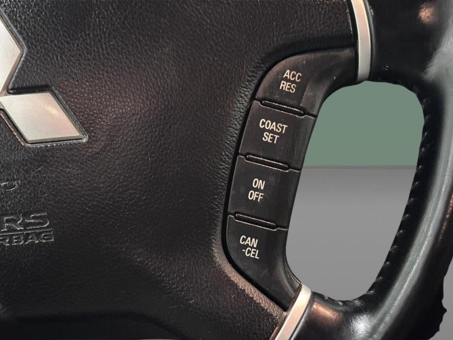 MITSUBISHI Pajero 2007