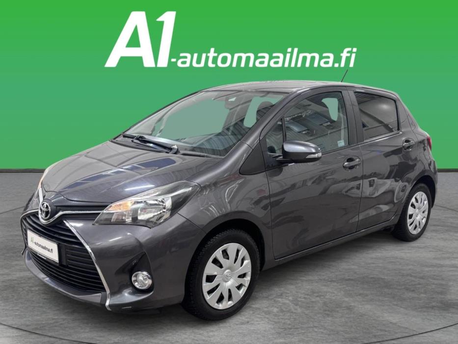 TOYOTA Yaris 2015