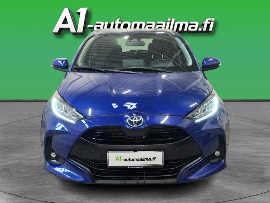 TOYOTA Yaris 2023