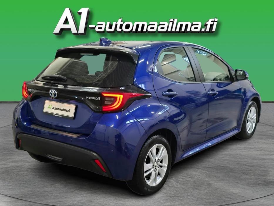 TOYOTA Yaris 2023