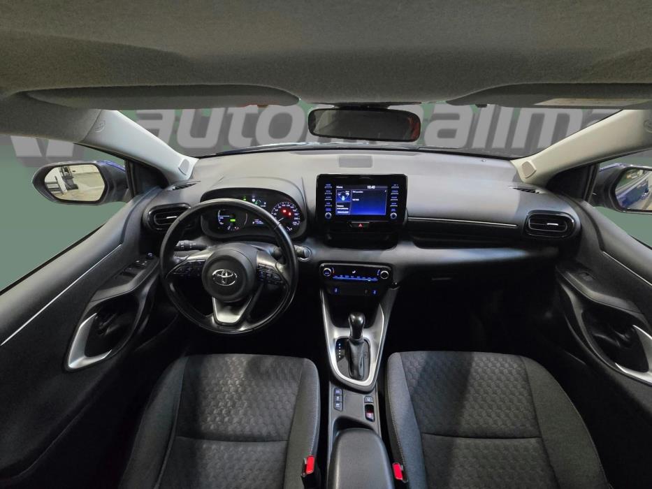 TOYOTA Yaris 2023