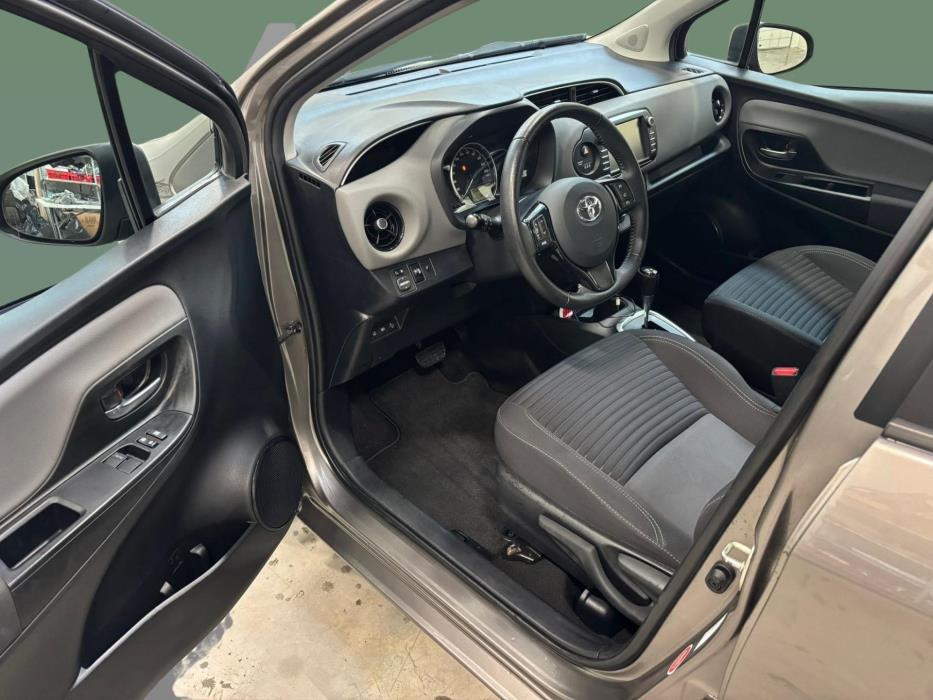 TOYOTA Yaris 2020