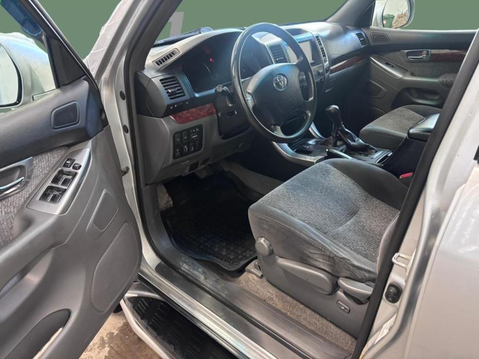 TOYOTA Land Cruiser 2006