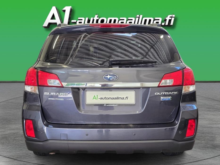 SUBARU Outback 2013