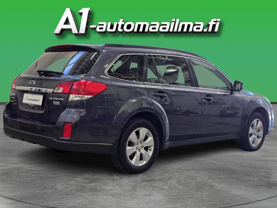 SUBARU Outback 2013