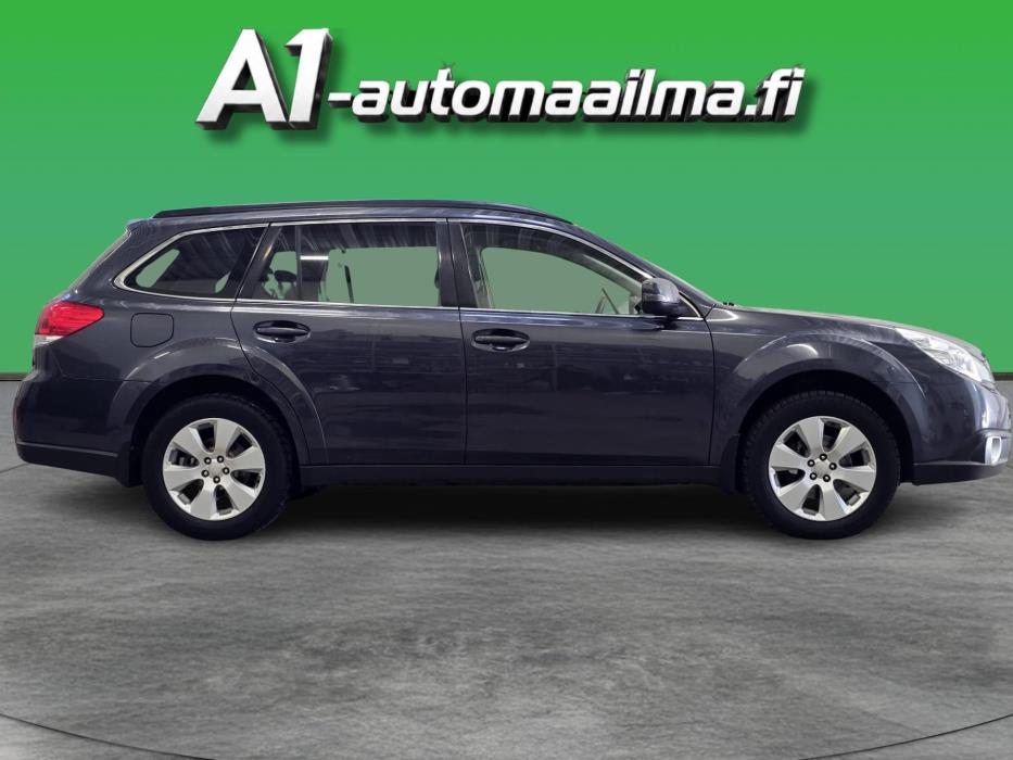 SUBARU Outback 2013