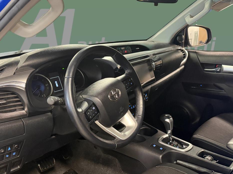 TOYOTA Hilux 2019