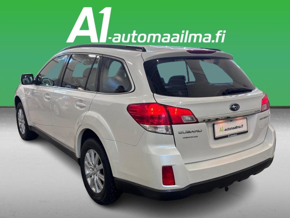 SUBARU Outback 2010
