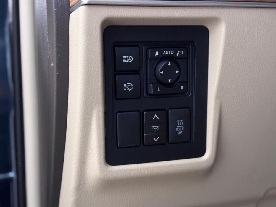 TOYOTA Land Cruiser 2020