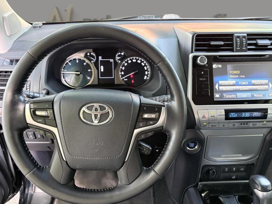 TOYOTA Land Cruiser 2019