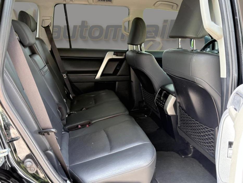 TOYOTA Land Cruiser 2019