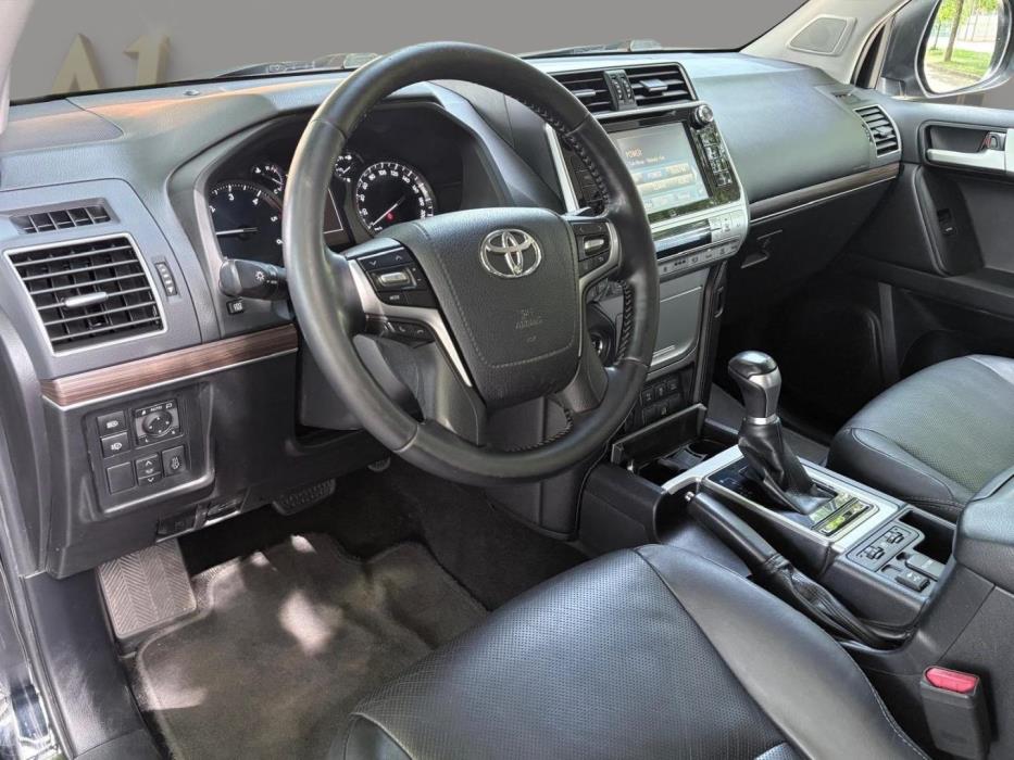 TOYOTA Land Cruiser 2019