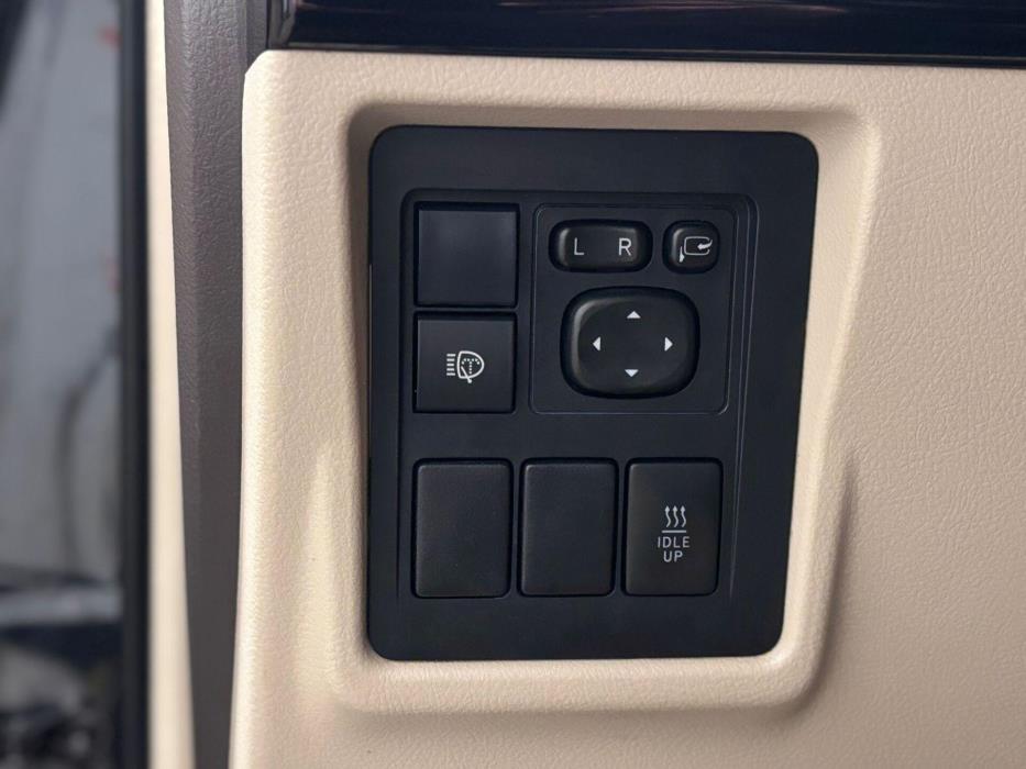 TOYOTA Land Cruiser 2018